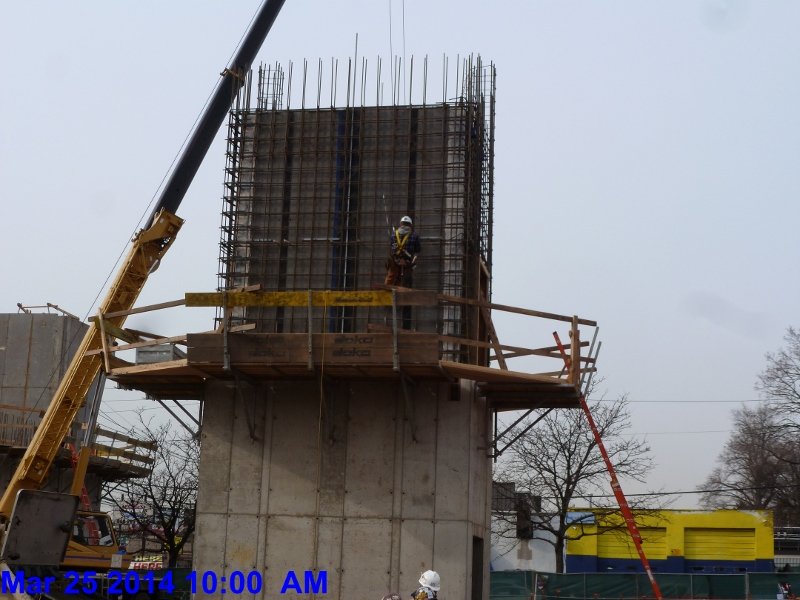 Tying the rebar mats at Elev. 5-6 Facing West (800x600)